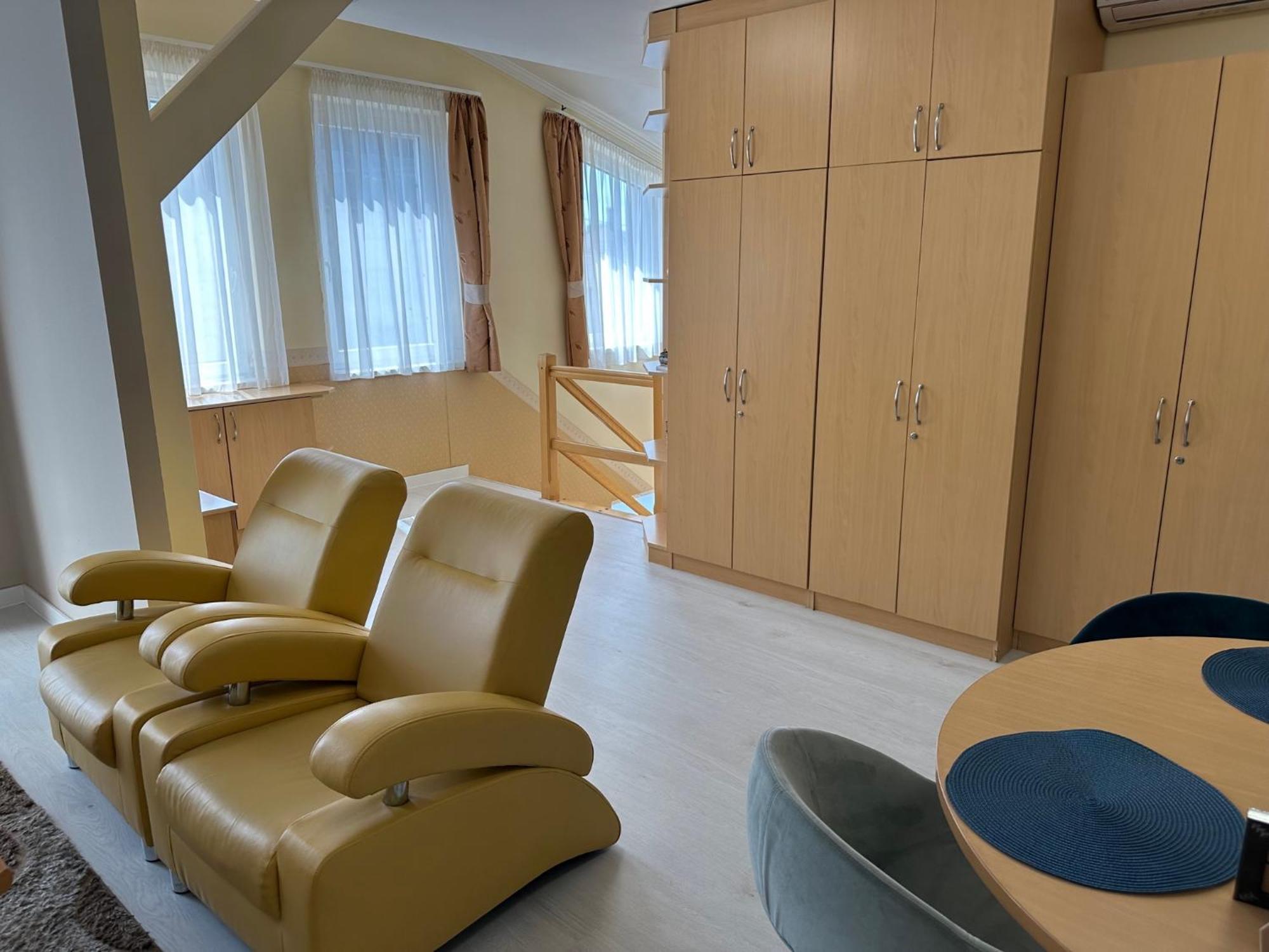 Hotel Forras Komárom Extérieur photo